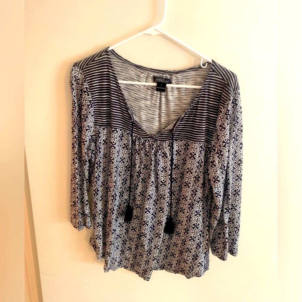 Lucky Brand Top - Large 3/4 sleeve cotton Navy & White casual flowy top
